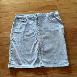L.L. Bean Favorite Fit Skirt